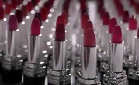 Captura de pantalla 2013 09 24 a las 09.39.30 Celebrando los 60 años de actitud Rouge Dior