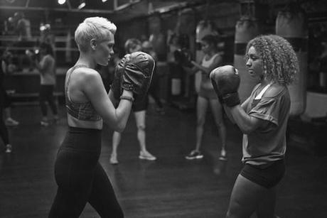 NIKE_JustDoIt_JessieJ_02_artikelbild2