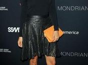 cuero negro está moda