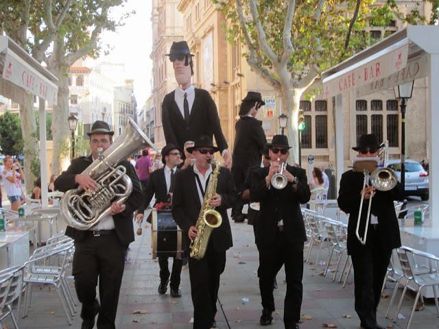 LOOK253-25.9.20137:30¡¡Feliz aniversario!!No quiero pasar...