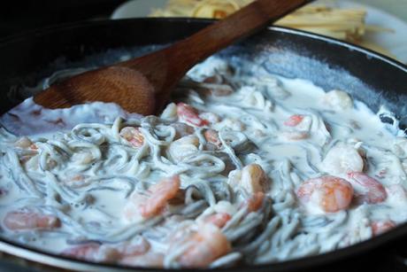 Pasta con gambas y gulas al ajillo IMG_6512