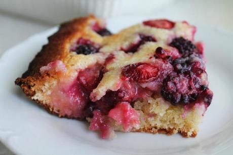 Tarta con moras y fresas IMG_0997