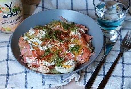 Ensalada con salmón ahumado, patatas y huevo IMG_7282