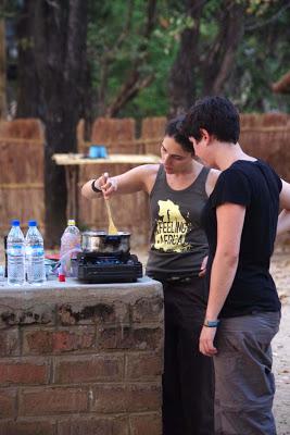 Luambe, o el dulce canto del hipopótamo