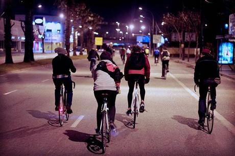 Barcelona Night Rides :: bicicleteada por Barcelona Riding Nights :: bicicleteada por Barcelona