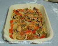 EMPANADA DE MEJILLONES.