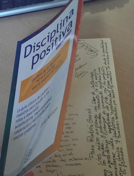 Disciplina positiva, libro con dedicatoria