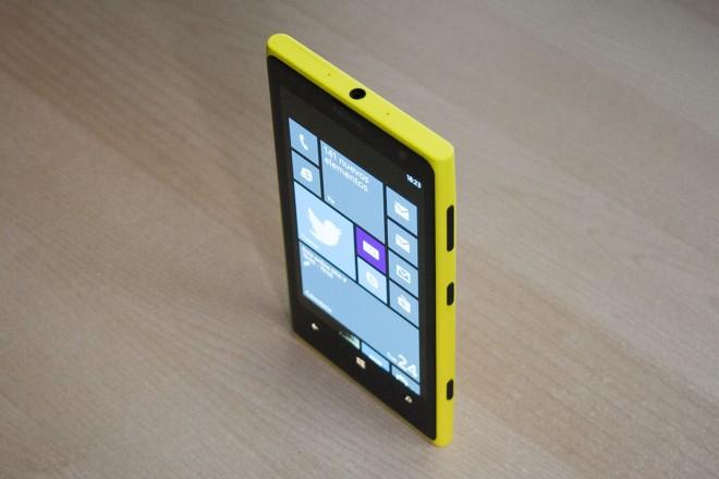Nokia Lumia 1020_02
