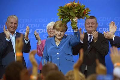 Ángela Merkel triunfa como Adenauer