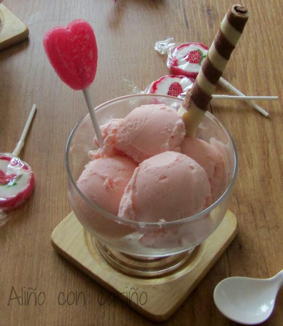 HELADO DE PIRULETA DE FRESA (CON LICOR)