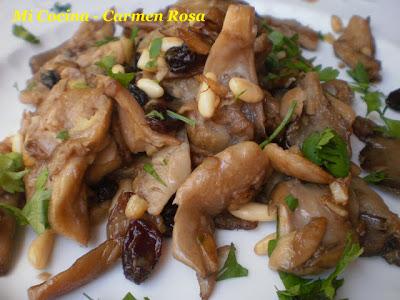 CHAMPIÑONES EN SALSA DE VINO BLANCO