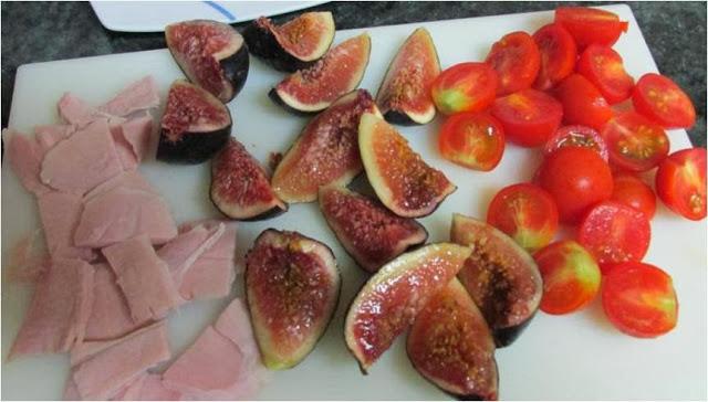 ENSALADA CON PITAYA ROJA