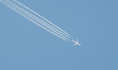 Siguiendo estelas en el cielo avionn