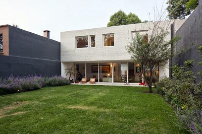 Vivienda Minimalista entre Medianeras