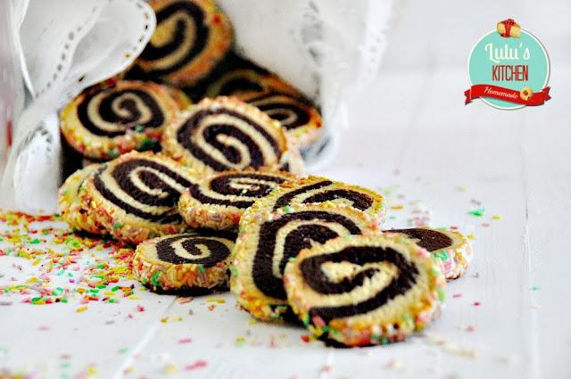 GALLETAS EN ESPIRAL Y SPRINKLES