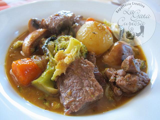 CALDERETA DE TERNERA Y VERDURAS