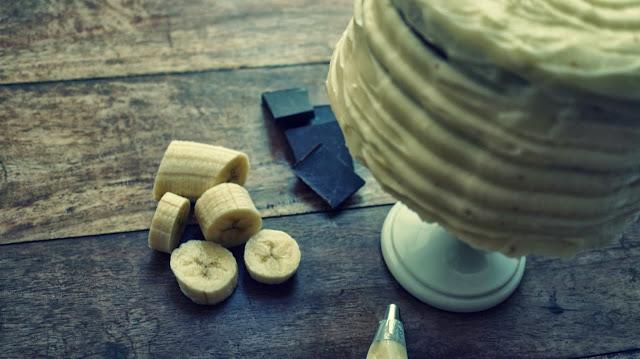 Cómo hacer una fácil y deliciosa Tarta de chocolate y plátano (Exito asegurado)