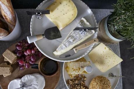 QUEDAMOS EN...LA FIESTA / THE PARTY