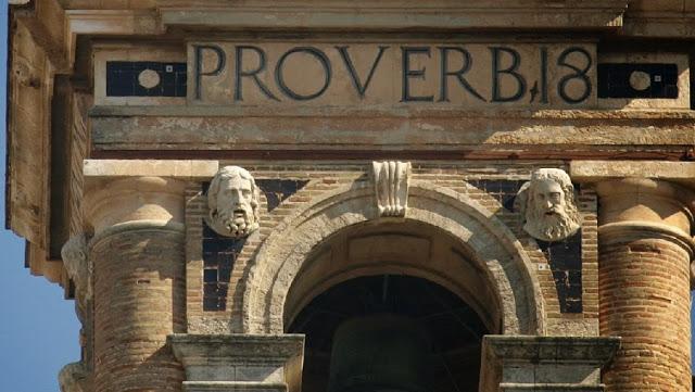 Los profetas menores, en la Giralda.