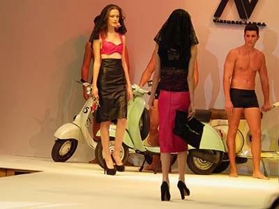 Virtudes Langa catwalk