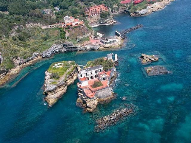 Gaiola, una isla maldita en Italia.