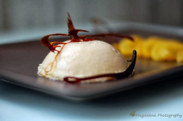 PANNA COTTA DE ALBARICOQUES Y REQUESÓN