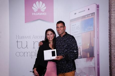 ¿Conoces el Smartphone Huawei Ascend P6 de color rosa?