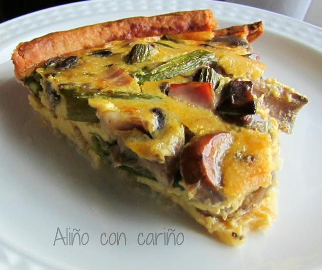 QUICHE DE ESPÁRRAGOS VERDES, CHAMPIÑONES Y BACON
