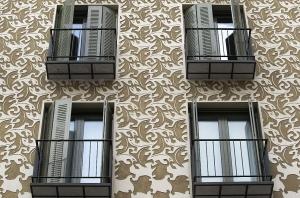 Fachada inspirada en la obra de Escher en Madrid