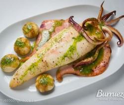 Calamar asado con champiñones y salsa verde, de Burruezo congelados