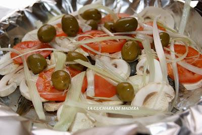 PAPILLOTE DE MERLUZA CON VERDURAS Y MARISCO