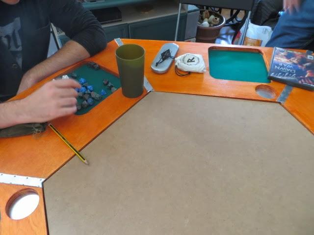 Caballeros de la Mesa del Comedor