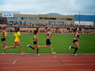 Sábado mañana....Entreno natación...1.000m lisos atletismo ...