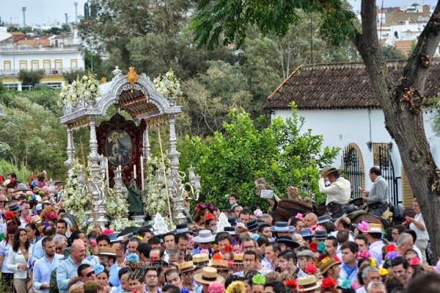 Fotografías de la Romería de la Divina Pastora de Cantillana 2013