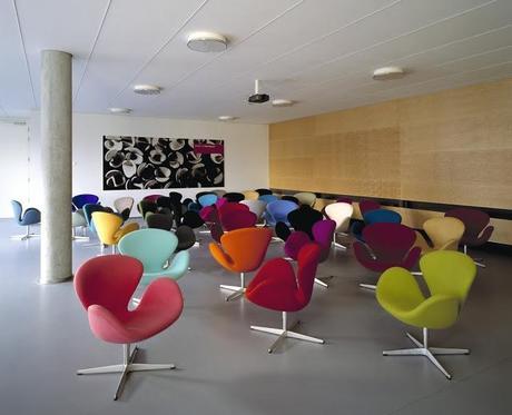 Agosto: Swan de Arne Jacobsen Agosto: Swan de Arne Jacobsen