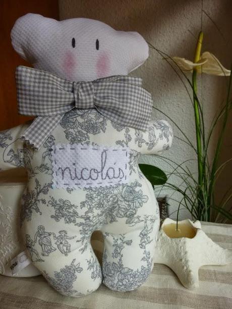 BODY CON INICIAL Y OSITO A JUEGO