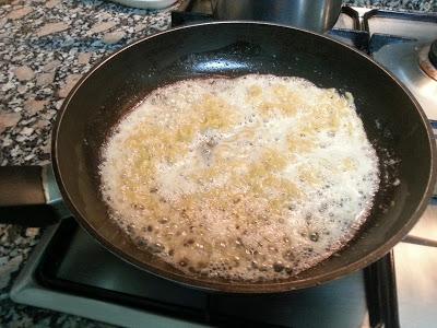 Pasta con setas, jamón y queso