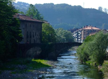 Vasconia en dos ruedas: Vergara – El Deva a su paso por el