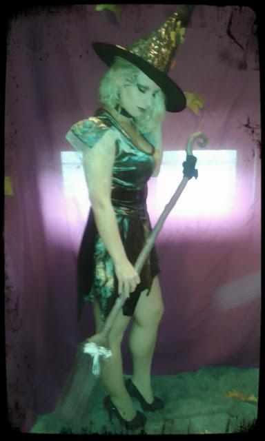 DISFRAZ PARA  HALLOWEEN: BRUJA DE OTOÑO
