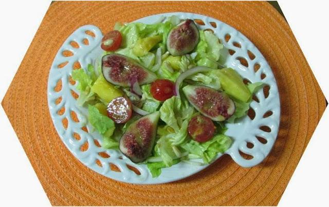 ENSALADA CON PIÑA  Y HIGOS