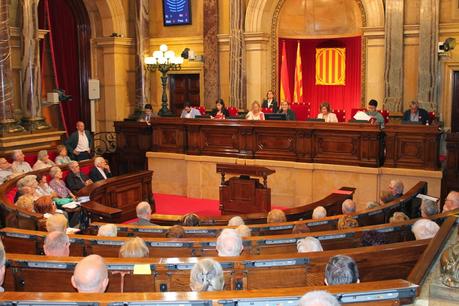 PLE DE L'EXPERIENCIA, BARCELONA ,EL PARLAMENT , GENT GRAN DE CATALUNYA...2-10-2013...