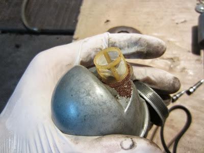 Filtro de la entrada del combustible con óxido