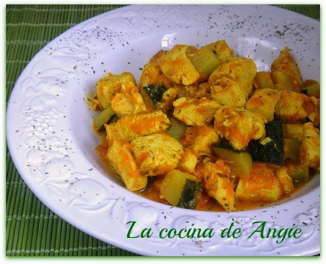 POLLO ESPECIADO CON CALABACÍN
