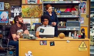 Un sótano y tres personajes