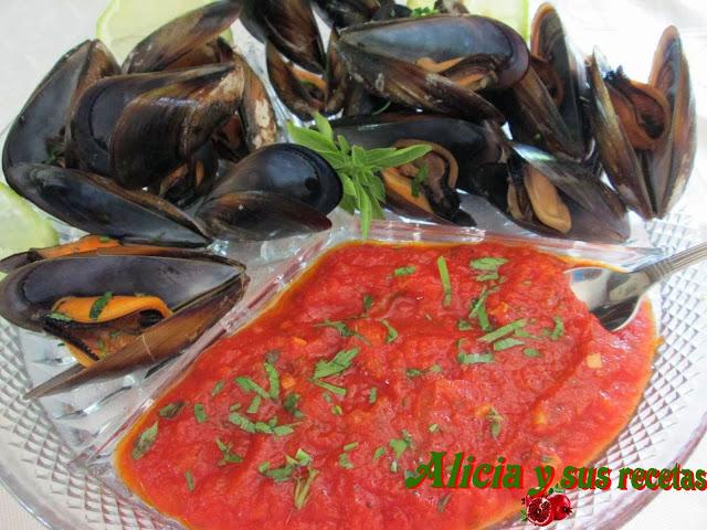 MEJILLONES CON SALSA MEDITERRÁNEA