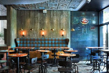 Una Pizzeria en el centro de Shangai