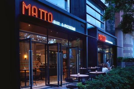 Una Pizzeria en el centro de Shangai