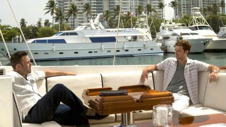 ‘Runner, Runner’: la artificialidad estructural de la acción. maxresdefault