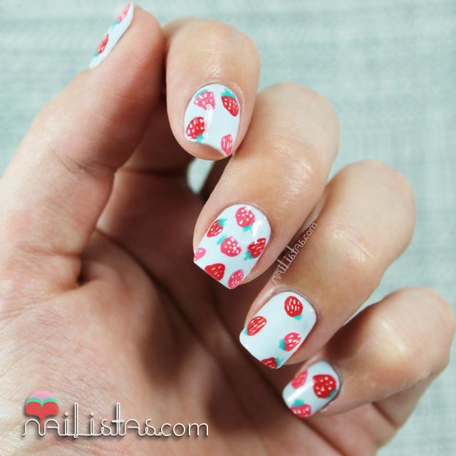 Uñas decoradas con fresas 