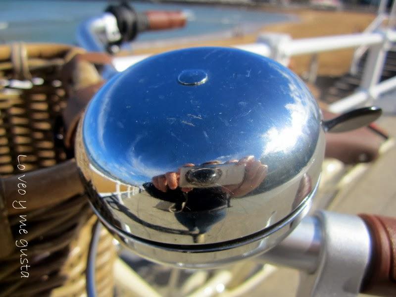 Una cesta y un timbrón